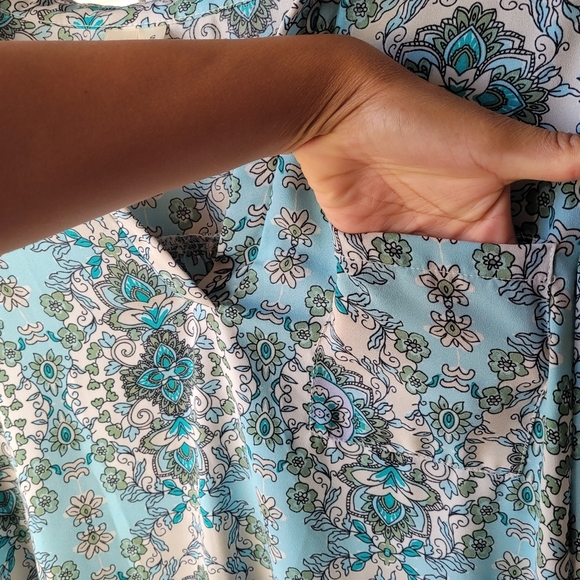 LARA fashion Blouse Size S Size Small Boho, Chic, Light Blue Buttons 3/4 Sleeve - Picture 8 of 8